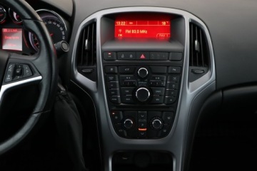 Opel Astra J Sedan 1.4 Turbo ECOTEC 140KM 2018 Opel Astra 1.4 T LPG, Salon Polska, Serwis ASO, zdjęcie 12