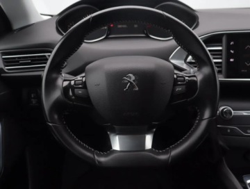 Peugeot 308 II Hatchback Facelifting 1.5 BlueHDI 102KM 2018 Peugeot 308 1.5 BlueHDi, Klima, Klimatronic, zdjęcie 15