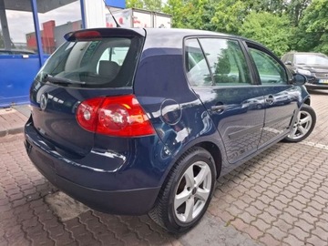 Volkswagen Golf V Hatchback 1.4 i 16V 75KM 2005 Volkswagen Golf Piekny klimatyzacja bez rdzy 1.4 Benzyna 75KM, zdjęcie 5