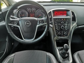 Opel Astra J Hatchback 5d 1.6 Twinport ECOTEC 115KM 2010 Opel Astra 1,6 16v Klimatronik Isofix Tempomat Alu, zdjęcie 14