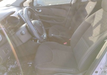 Renault Clio IV Grandtour  1.5 dCi 90KM 2016 Renault Clio 2016r, 1.5 DCI. Lekko uszkodzony tyl. Jezdzi. 1.5 Diesel, zdjęcie 6