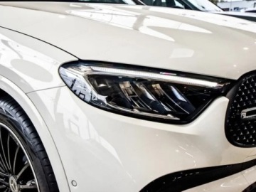 Mercedes GLC C254/X254 SUV 2.0 200d 163KM 2026 MERCEDES-BENZ GLC 200 d 4-Matic AMG Line 2.0 (163KM) 2026, zdjęcie 2