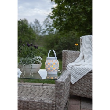 Уличный светодиодный садовый фонарь на батарейках.