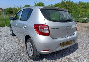 Dacia Sandero II Hatchback 5d TCe  90KM 2013 Dacia Sandero Dacia Sandero 0.9 TCE stan bdb niski przebieg Benzyna 90KM, zdjęcie 4