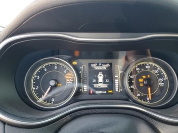 Jeep Cherokee V 2021 Jeep Cherokee Latitude Plus 2021 2.4l 2.4 Benzyna 180KM, zdjęcie 9