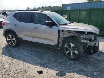 Volvo XC40 2023 Volvo XC 40 Plus 2023 2.0l 2.0 Benzyna 247KM, zdjęcie 4