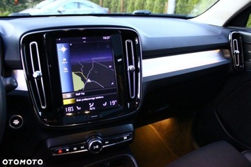 Volvo XC40 Crossover 2.0 D3 150KM 2019 Volvo XC 40 Volvo XC 40 D3 Momentum Pro 2.0 Diesel 150KM, zdjęcie 28