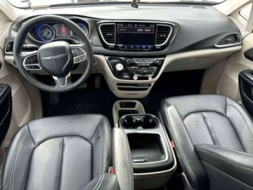 Chrysler Pacifica II 2024 Chrysler Pacifica Touring L 2024 3.6 Benzyna 287KM, zdjęcie 6