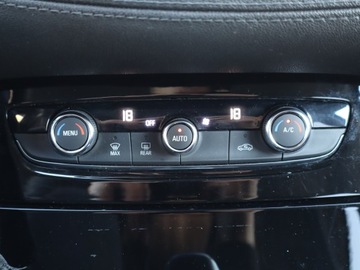 Opel 2020 Opel Grandland 1.2 Turbo, Salon Polska, zdjęcie 21