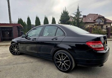Mercedes Klasa C W204 Limuzyna 1.8 180 CGI BlueEFFICIENCY 156KM 2010 Mercedes-Benz Klasa C Mercedes-Benz Klasa C 180 CGI Automatik BlueEFFICIEN, zdjęcie 8