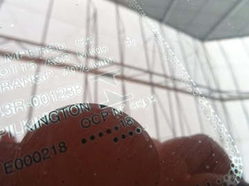 2016-2023 CAMARO SKLO (OKNO) BOČNÍ PRAVÁ BLATNÍK KAROSERIE ROČNÍK 2018