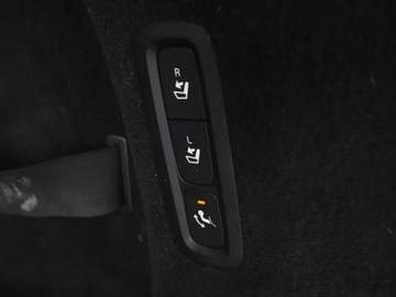 Volvo V90 II Kombi Plug In 2.0 T8 Twin Engine 391KM 2019 Volvo V90 Momentum PHEV T8 AWD automat skóra navi, zdjęcie 39