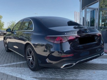 Mercedes Klasa E W214 Sedan 2.0 220d 197KM 2026 220 d 4M Pakiet wyposażenia AMG Advanced + Kamera cofania + Tirefit, zdjęcie 1