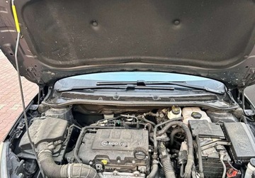 Opel Astra J GTC 1.4 Turbo ECOTEC 120KM 2013 Opel Astra 1.4B 120Ps PolSkora Klimatronik Podgrzewana kierownicafotele 1, zdjęcie 13