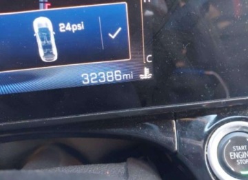 Chevrolet Trax 2024 Chevrolet Trax 2024, 1.2L, 2RS, po gradobiciu 1.2 Benzyna 137KM, zdjęcie 12