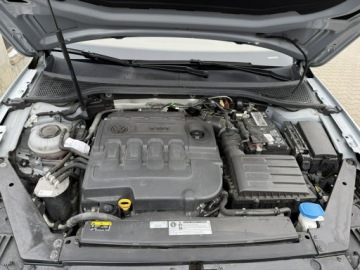 Volkswagen Passat B8 Variant 2.0 TDI BlueMotion SCR 150KM 2019 Volkswagen Passat 2,0 tdi 150 ps ładny swieżo, zdjęcie 9