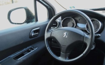 Peugeot 5008 I Minivan 1.6 VTi 120KM 2011 Peugeot 5008 GWARANCJA, Maly przebieg, 1. wlasciciel, Dobrze utrzymany, Po, zdjęcie 9