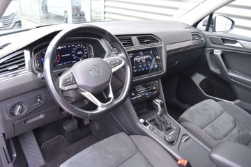 Volkswagen Tiguan II SUV Facelifting 2.0 TDI 200KM 2021 Volkswagen Tiguan TDI 200KM Allspace DSG 4x4 Elegance LEDMatrix Hak Panora, zdjęcie 8