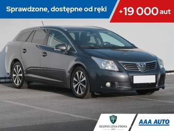 Toyota Avensis III Wagon 2.0 Valvematic 152KM 2011 Toyota Avensis 2.0 Valvematic, Salon Polska