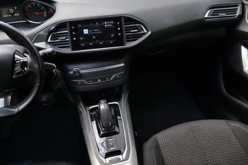 Peugeot 308 II SW Facelifting 1.2 PureTech 130KM 2018 Peugeot 308 1.2 PureTech, Salon Polska, Automat, zdjęcie 7