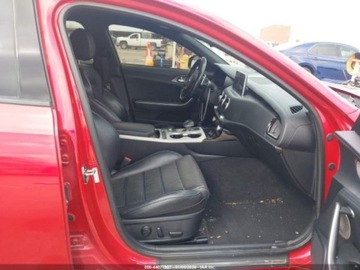 Kia Stinger Liftback 3.3 T-GDi 366KM 2018 Kia Stinger 2018 r. 3,3 L GT2 AWD 3.3 Benzyna 365KM, zdjęcie 8