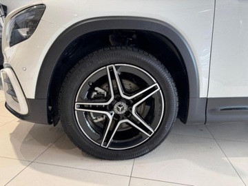 Mercedes GLB SUV 1.3 200 163KM 2025 MERCEDES-BENZ GLB 200 AMG Line Suv 1.3 163KM 2025, zdjęcie 3