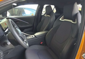 Toyota C-HR II SUV Plug-In 2.0 Hybrid Dynamic Force Plug-in  223KM 2025 Toyota C-HR Toyota C-HR 2.0 Hybrid Executive FV23 Salon PL ASO 1 wl., zdjęcie 17