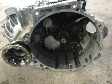 AUDI Q3 83A 35TFI SKŘÍŇ MANUÁLNÍ KPL.20ROK