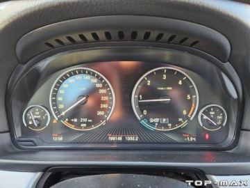 BMW Seria 5 F10-F11 Touring 525d 218KM 2013 BMW Seria 5 525 218KM X -Drive 2.0 Diesel 218KM, zdjęcie 24