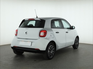 Smart Forfour II Hatchback 1.0 mhd 71KM 2017 Smart Forfour 1.0, Tempomat, zdjęcie 4
