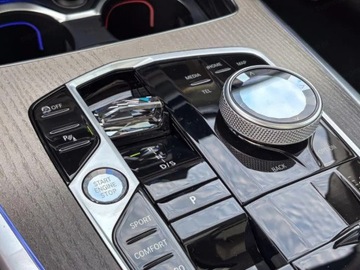 BMW X5 G05 SUV Plug-In Facelifting 3.0 50e 490KM 2025 BMW X5 xDrive50e Sport Suv 3.0 (489KM) 2025, zdjęcie 11