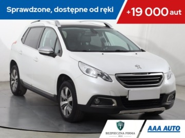 Peugeot 2008 I SUV 1.2 PureTech 110KM 2015 Peugeot 2008 1.2 PureTech, Salon Polska
