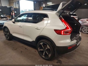 Volvo XC40 Crossover 2.0 T5 247KM 2018 Volvo XC 40 2019 VOLVO XC40 T5 INSCRIPTION 2.0 Benzyna 248KM, zdjęcie 3
