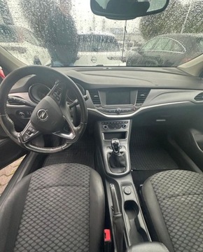Opel Astra J GTC 1.6 CDTI Ecotec 110KM 2018 Opel Astra 1.6 Diesel 110KM, zdjęcie 4