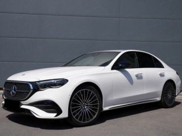 Mercedes Klasa E W214 Sedan 2.0 220d 197KM 2025 E Klasa 220 d 4-Matic AMG 2.0 (197KM) 2025, zdjęcie 2