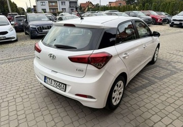 Hyundai i20 II Hatchback 5d 1.2 75KM 2015 Hyundai i20 1,2 75KM Klimatyzacja 1.2 Benzyna 75KM, zdjęcie 6