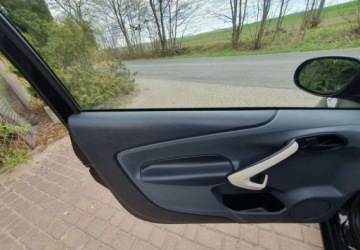 Ford Ka III 1.2 Duratec 69KM 2011 Ford KA Ford KA 1.2 Concept 1.2 Benzyna 69KM, zdjęcie 8