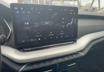 Skoda Octavia IV Liftback 1.5 TSI EVO 150KM 2024 Skoda Octavia Liftback 1.5 TSI mHev 150 KM 7DSG Selection 1.5 Benzyna, zdjęcie 25