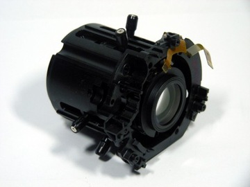Nikon Nikkor 18-55mm VR DX - moduł soczewek
