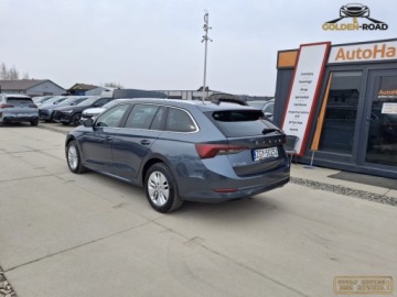 Skoda Octavia IV Kombi 2.0 TDI 115KM 2021 Skoda Octavia 2,0 TDI led navi virtual alu grz.fotele tempomat zarejestrow, zdjęcie 7