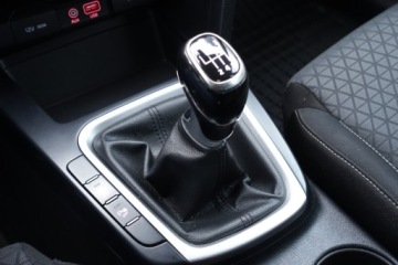 Kia Ceed III Kombi 1.6 CRDi 115KM 2019 Kia Ceed czujniki, tempomat, klimatyzacja 2strefowa, FV23 1.6 Diesel 115KM, zdjęcie 12