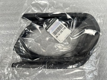 Ramka halogenu prawa Dacia sandero stepway 261A28671R