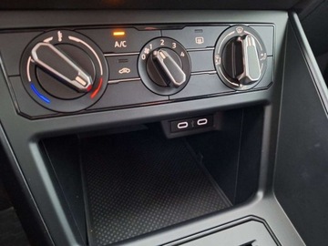 Volkswagen Polo VI Hatchback 5d Facelifting 1.0 TSI 95KM 2022 Volkswagen Polo SalonPL serwis 1.0TSI 95KM AppConnect LED VirtualCockpit k, zdjęcie 30