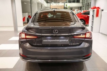 Lexus ES VII (XV70) Sedan Facelifting 300h 218KM 2023 Lexus ES 300h Business Edition 2.5 Hybryda 218KM, zdjęcie 4