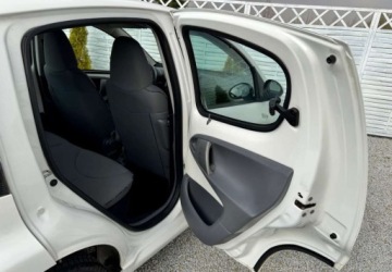 Citroen C1 I Hatchback 3d Facelifting 1.0 i 68KM 2011 Citroen C1 Citroen C1 1.0 Exclusive Benzyna 68KM, zdjęcie 29