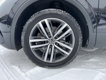 Volkswagen Tiguan II SUV Facelifting 2.0 TDI 200KM 2022 Volkswagen Tiguan 2.0TDI 200KM Elegance DSG 4x4 SerwisASO Acc Matrix Kessy, zdjęcie 21