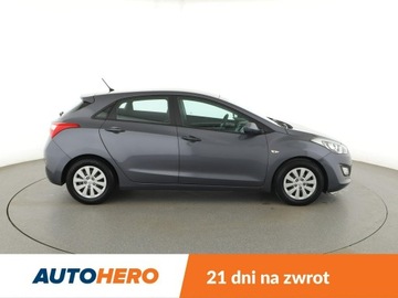 Hyundai i30 II Hatchback 5d 1.4 MPI 100KM 2015 Hyundai i30 niski przebieg grzane fotele PDC, zdjęcie 8