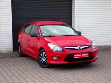 Hyundai i30 I CW Facelifting 1.4 DOHC 109KM 2010 Hyundai i30 Klimatyzacja / Gwarancja / 1.4 / 109KM, zdjęcie 3