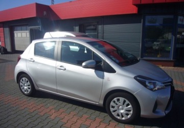 Toyota Yaris III Hatchback 5d Facelifting 1.33 Dual VVT-i 99KM 2015 Toyota Yaris Toyota Yaris III Salon PL 1.3 Benzyna 99KM, zdjęcie 3