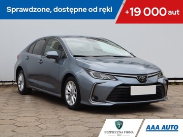 Toyota Corolla XII Sedan 1.6 Valvematic Dual VVT-i 132KM 2019 Toyota Corolla 1.6 Valvematic, Salon Polska